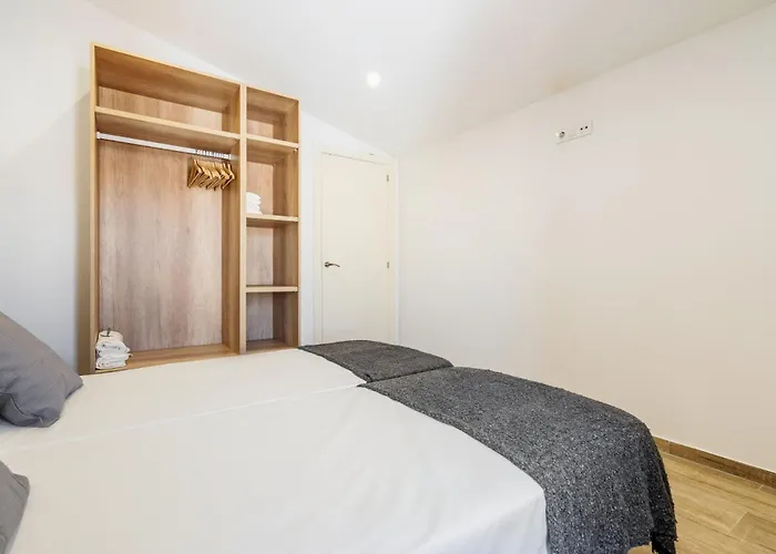 Ab Poble Sec - Plaza Espana ברצלונה