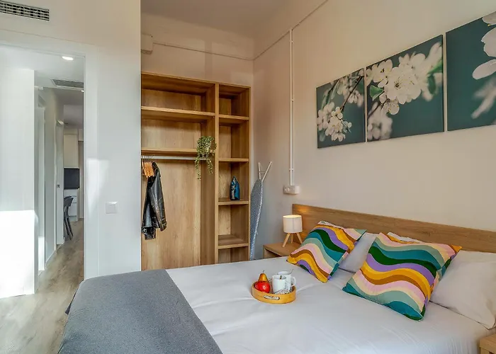 Ab Poble Sec - Plaza Espana ברצלונה