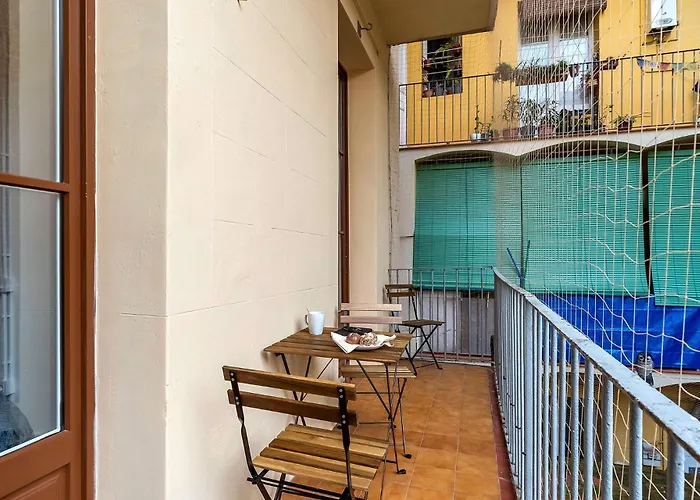 Ab Poble Sec - Plaza Espana * ברצלונה